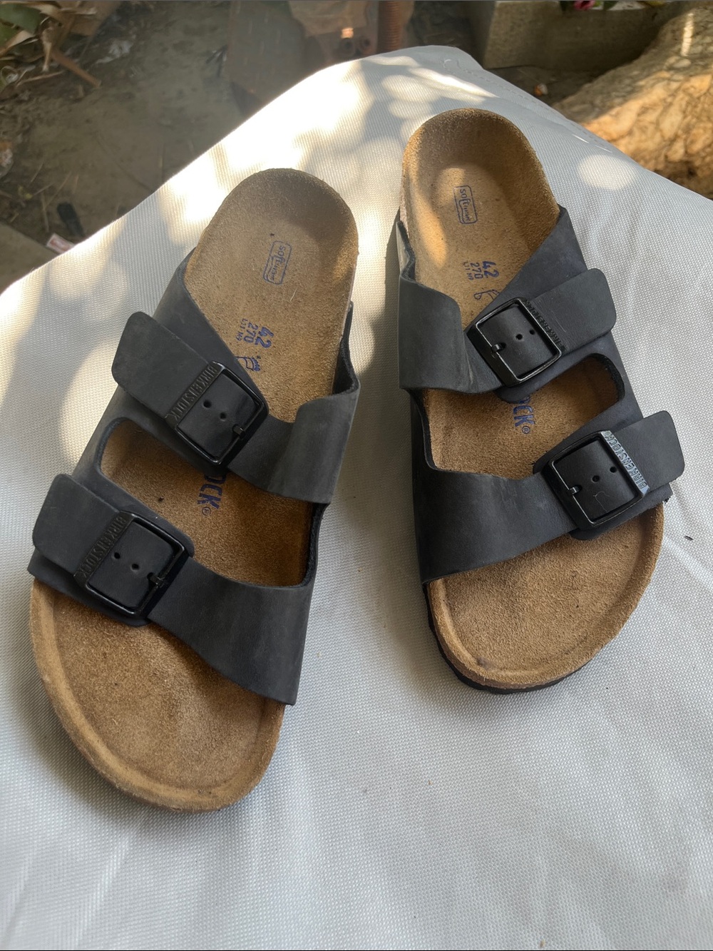 Unsex Birkenstock women’s 11 Black Slide Sandals with Double Buckle  men’s 9